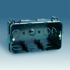 Simon 27 Прямоугольная коробка для скрытого монтажа, 70х122х42 мм, м/винтами 107 мм